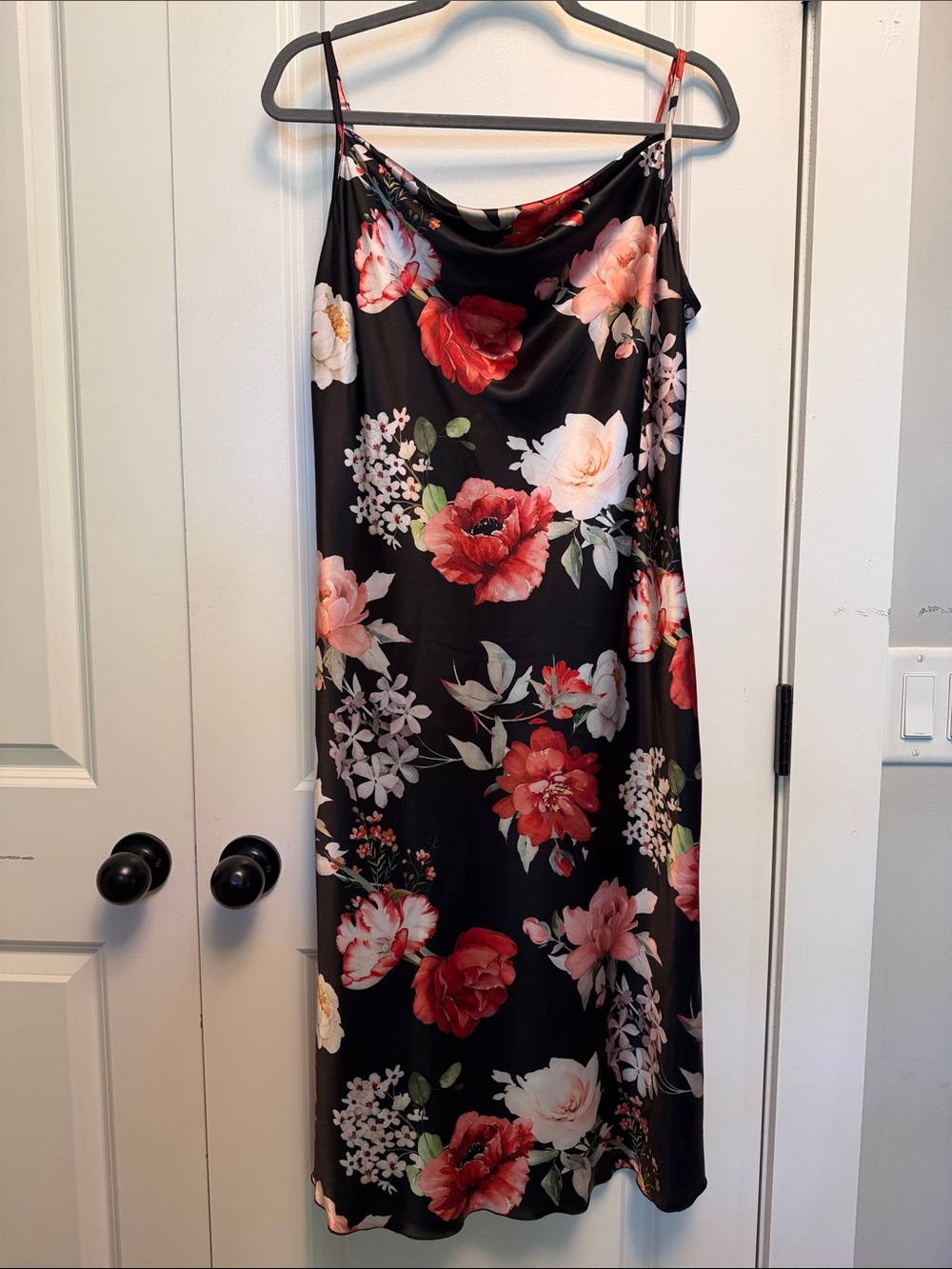 Bebe Floral Satin Cowl Neck Slip Midi Dress Black Red Pink Whimsigoth Y2K Size L